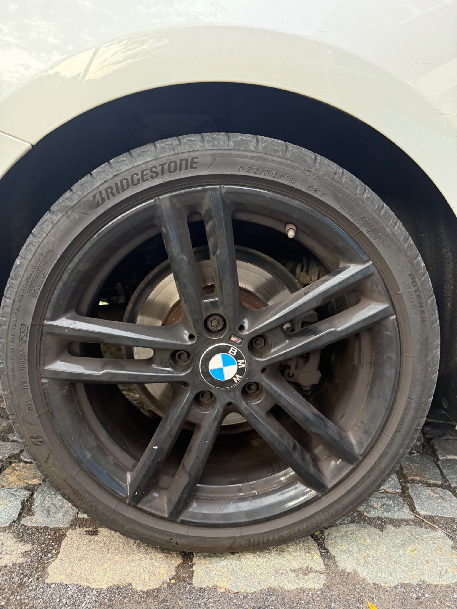 BMW 4 Series Cabrio velg voor reiniging