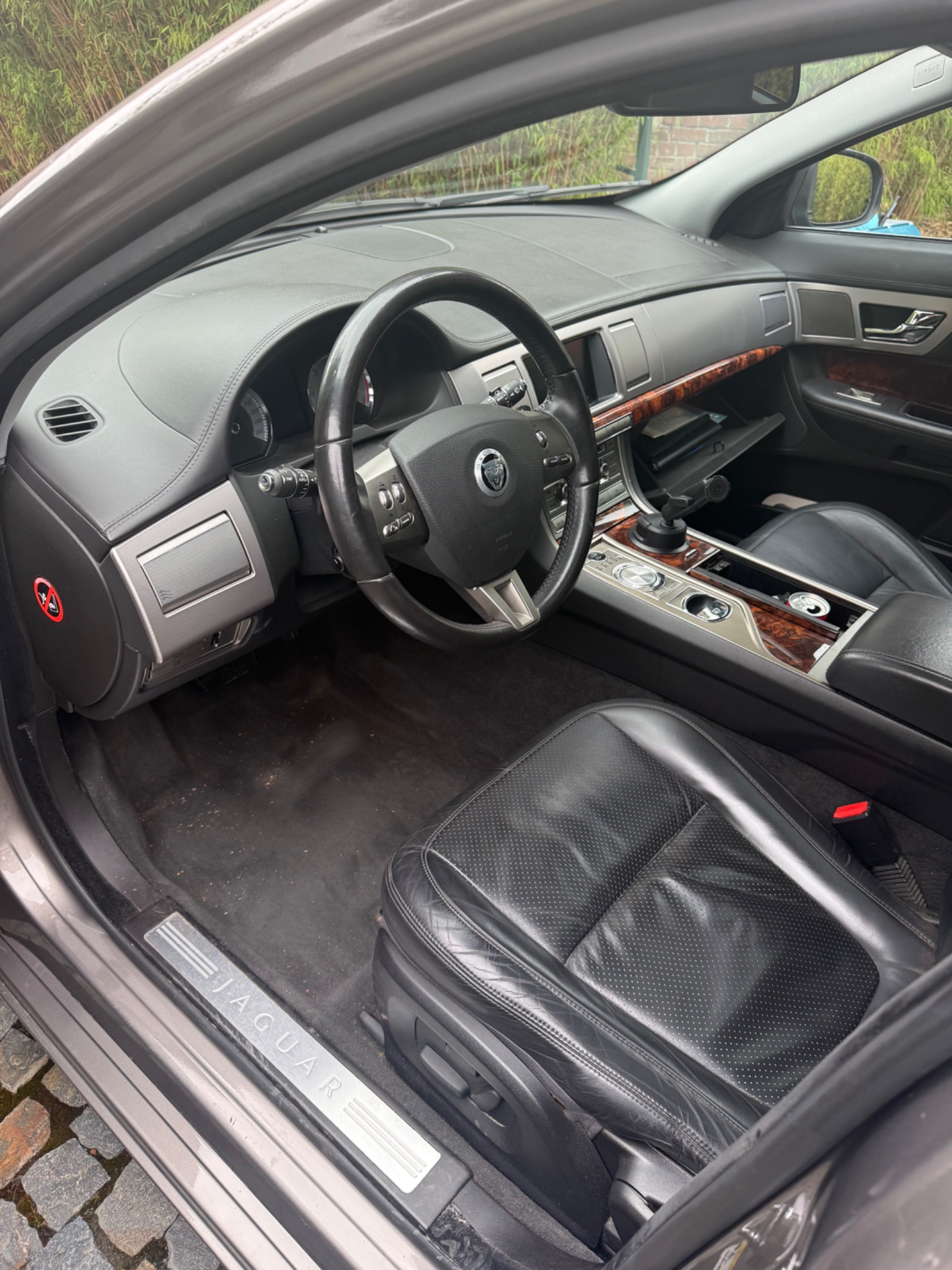 Jaguar XF interieur voor reiniging
