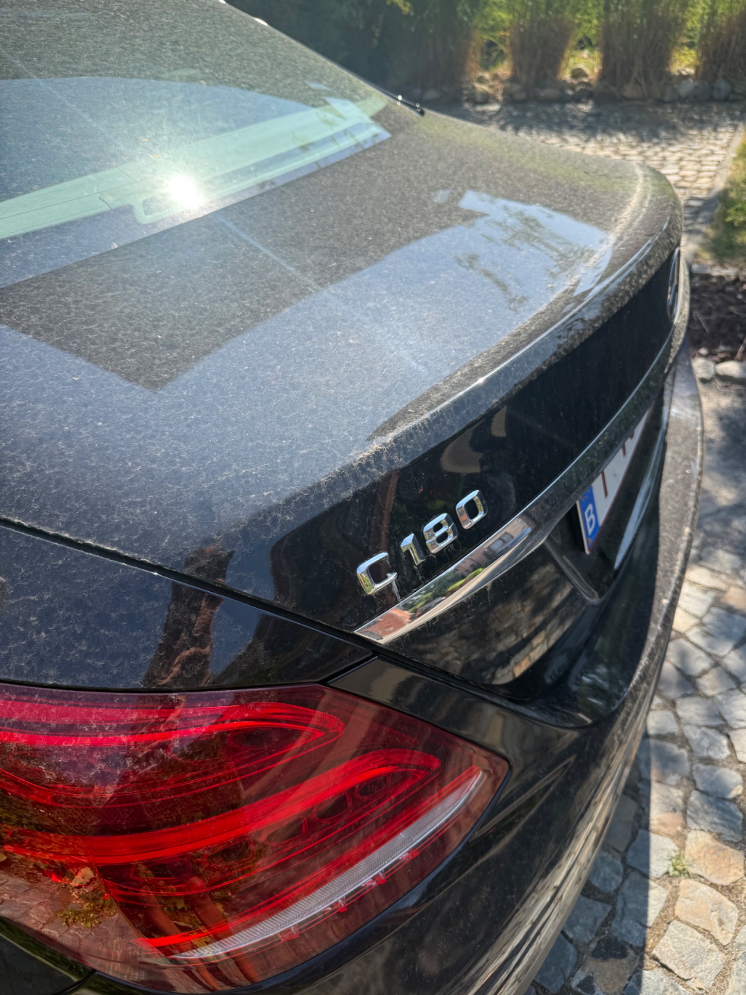 Mercedes-Benz C-Klasse achterzijde voor reiniging